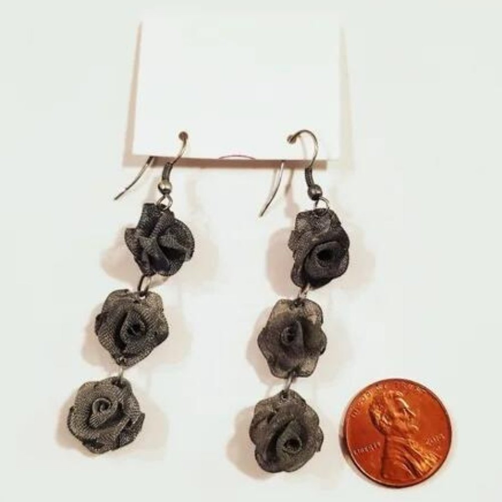 🐘Gray🐘 Flower Dangling Earrings🐘